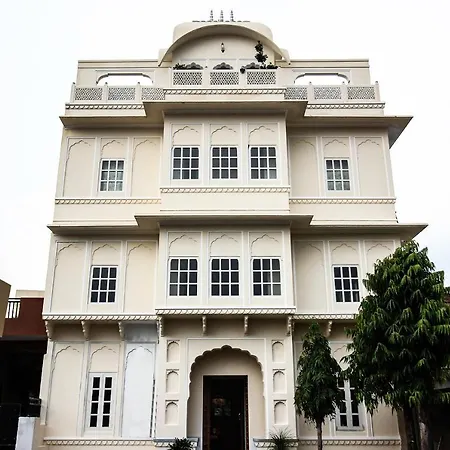 Oyo 18308 Kishanpur Haveli